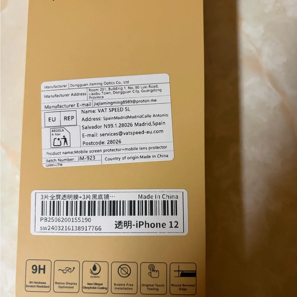 Screen protectors 4 phone and 2 camera IPHONE 12